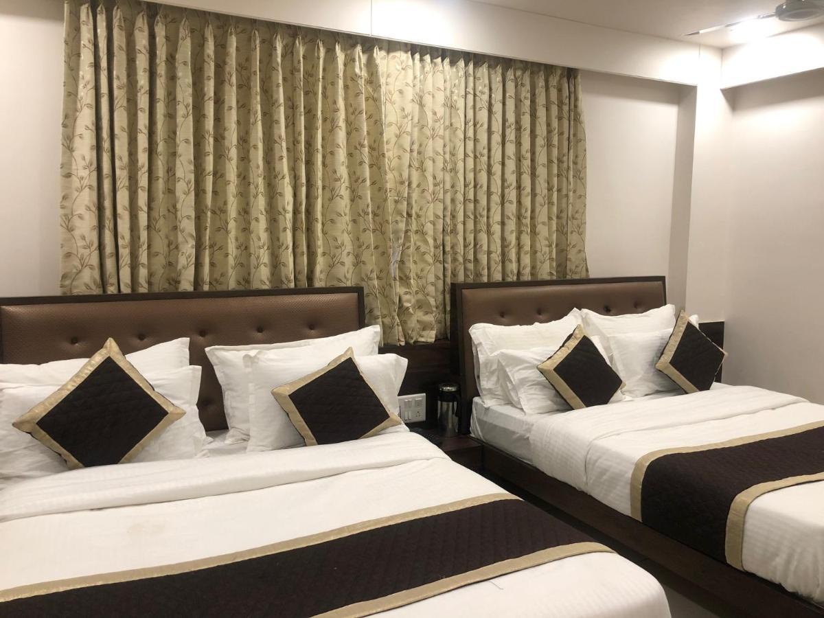 Hotel Circle Inn Ahmedabad Exteriör bild