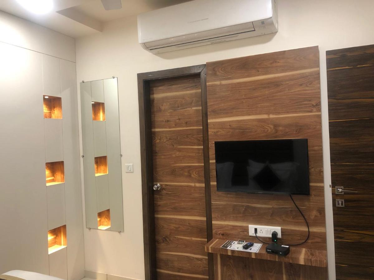Hotel Circle Inn Ahmedabad Exteriör bild